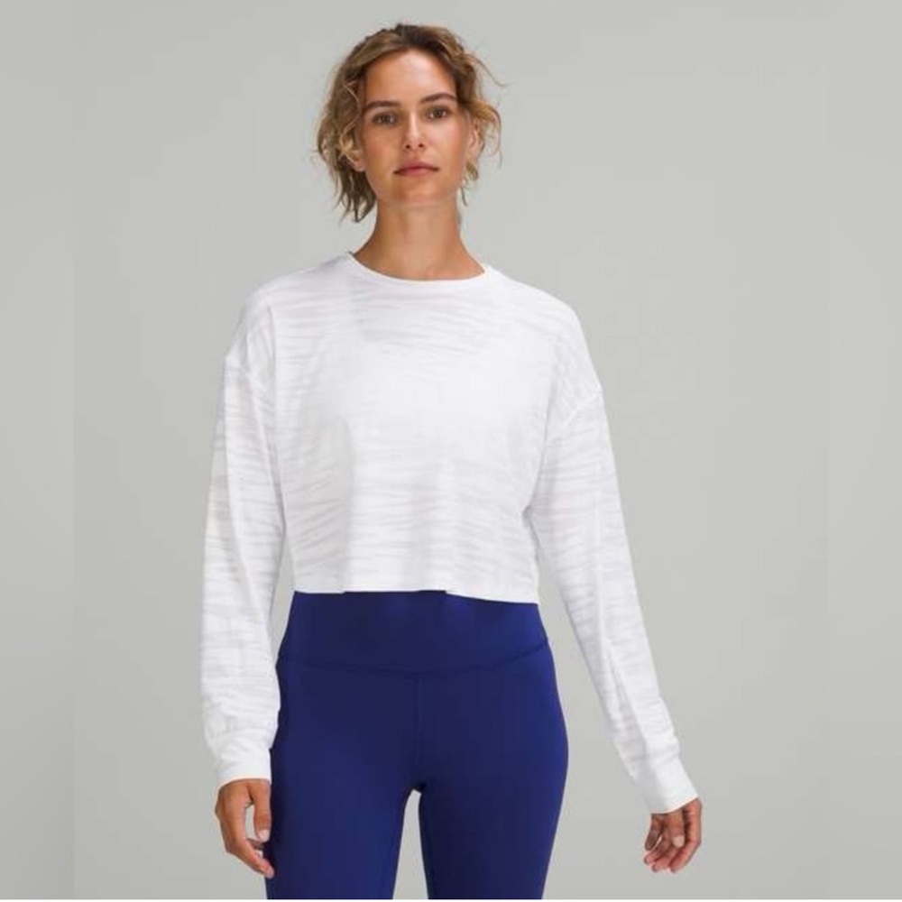 Lululemon muscle love long sleeve top tiger mesh size 8